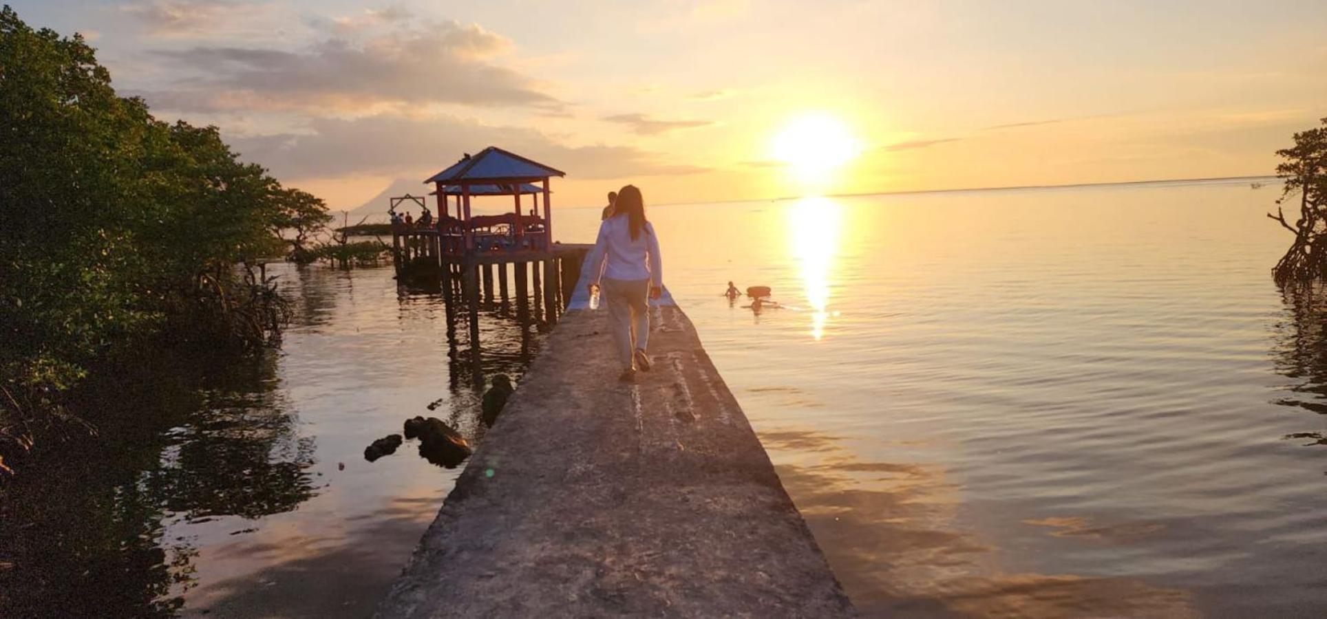 Pondok Wisata Noah Likupang ภายนอก รูปภาพ
